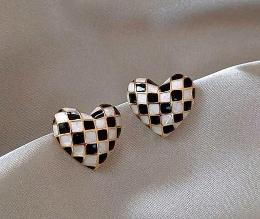 Heart Race Check Earrings